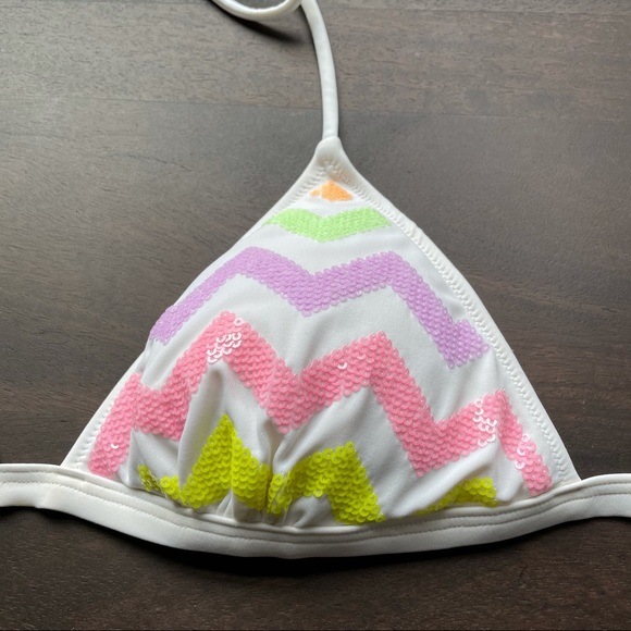 🆕 Colorful Chevron Rainbow Sequins Bikini Top with Removable Pads - Picture 3 of 7